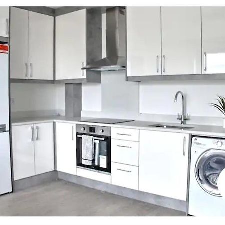 Cozy 2 Bedrooms Apartment Canvey Island 外观 照片